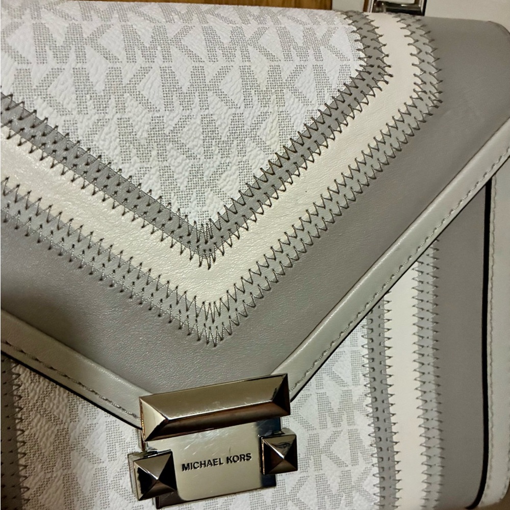 Michael Kors Gray and Silver Shoulder Bag - Picture 2 of 4